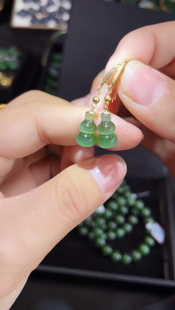 【闪购商品】和田玉耳环18K金镶嵌多样性发一