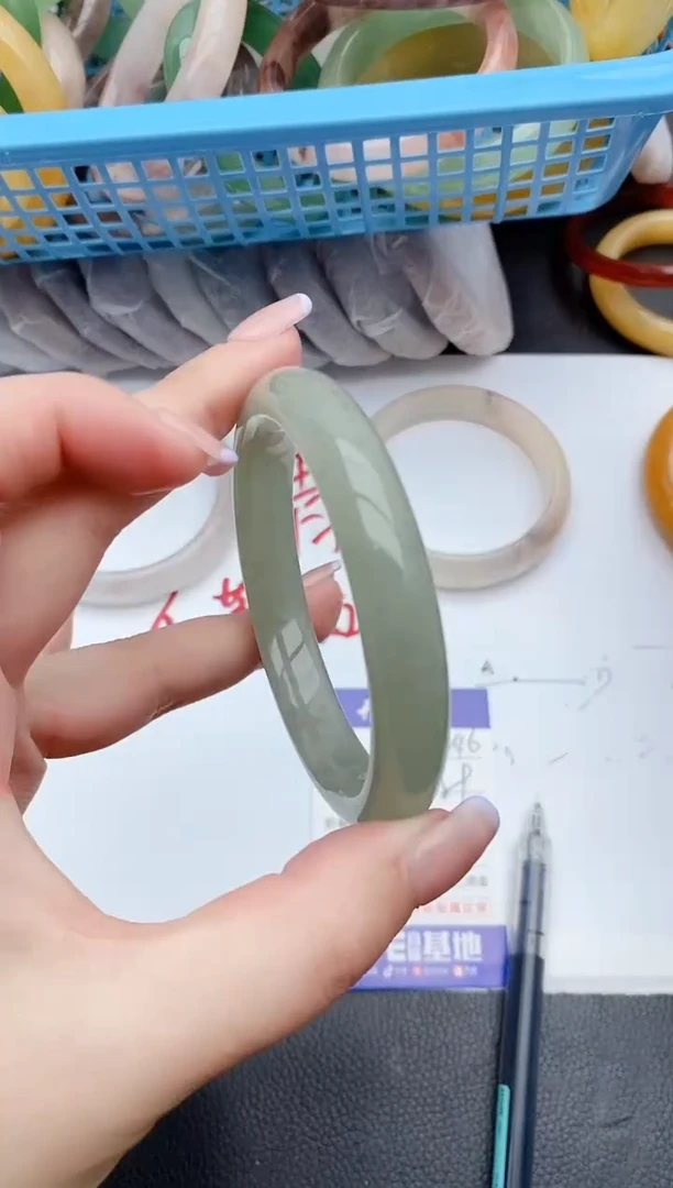 石英质玉未镶嵌手镯246+58/59