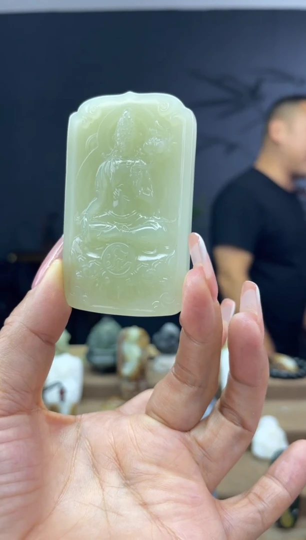 颈饰未镶嵌和田玉1