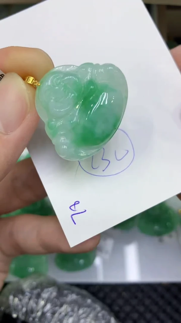 颈饰18K金镶嵌翡翠缅甸A货翡翠