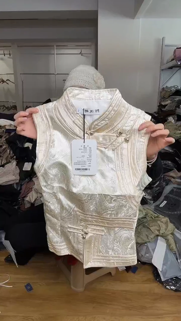 马甲       L码        105-115斤