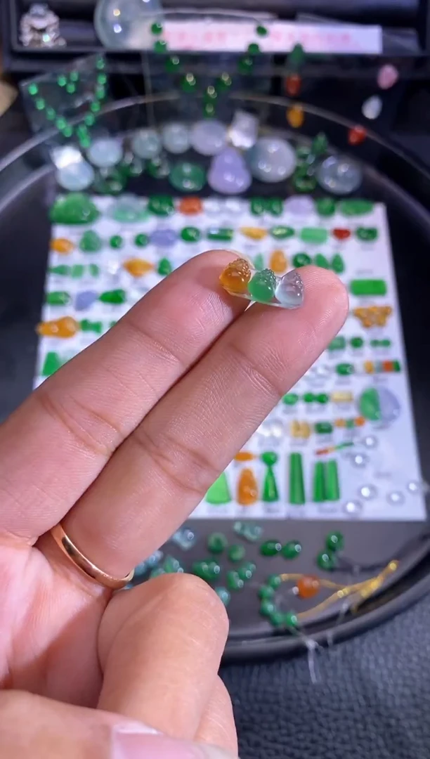 未镶嵌挂件翡翠金蟾