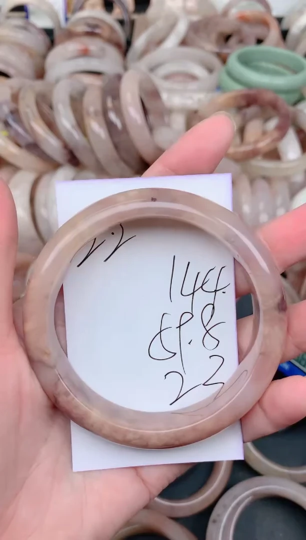 未镶嵌手镯石英质玉144