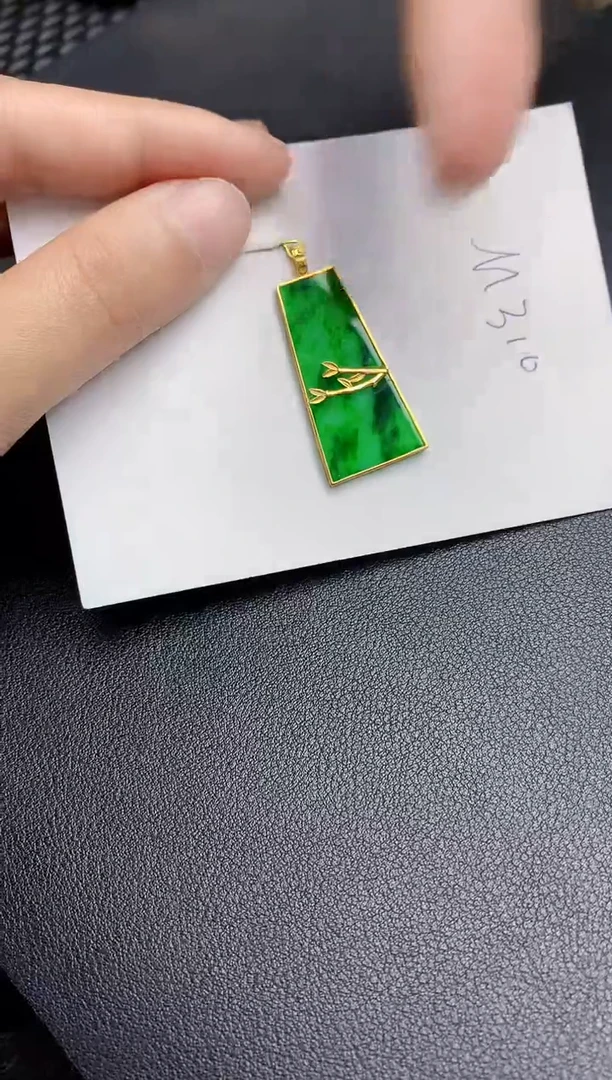 【闪购商品】翡翠颈饰18K金镶嵌000000000