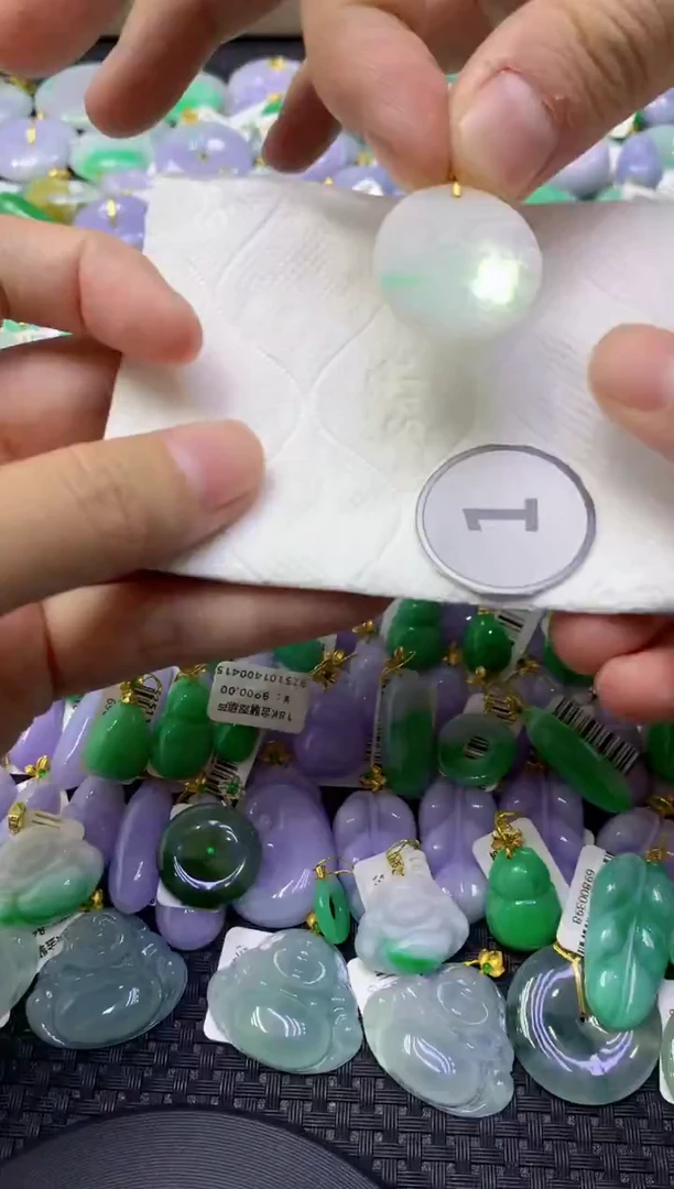 颈饰未镶嵌翡翠天然缅甸翡翠A货