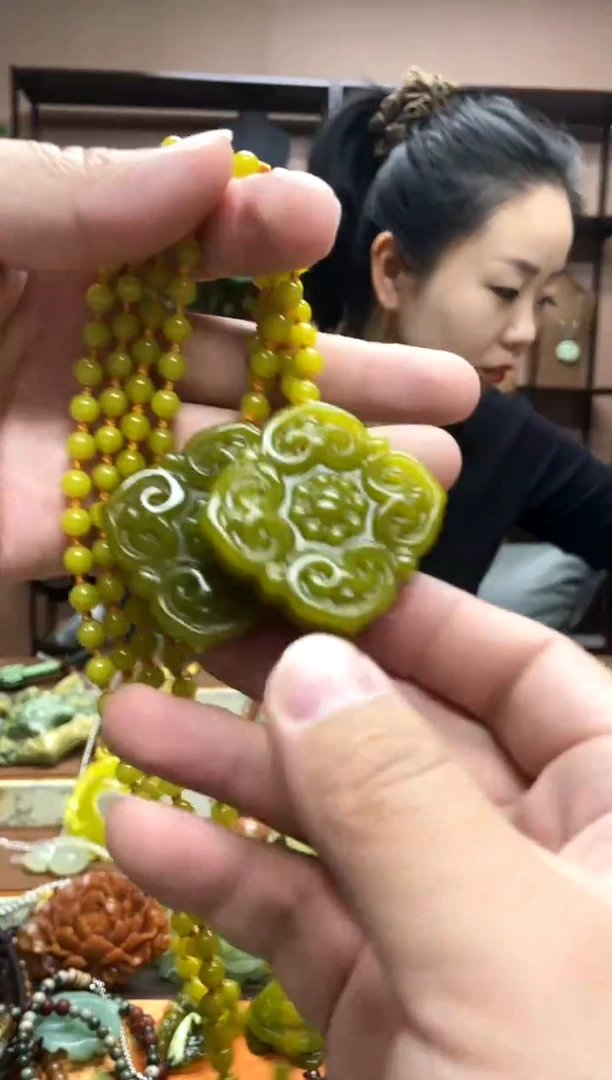 未镶嵌岫玉吊坠多样性发货发其中之一