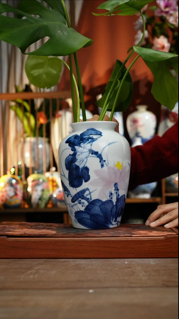 当代景德镇设计师釉下手绘陶瓷花瓶