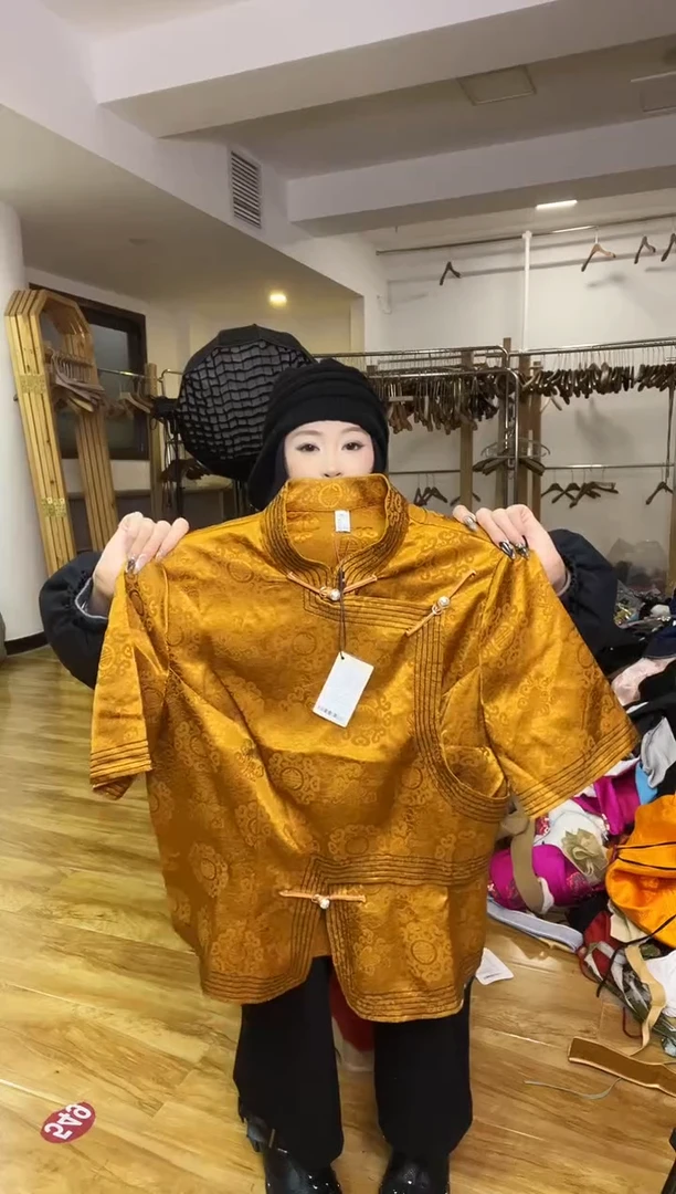 XL码      115-125斤   半袖