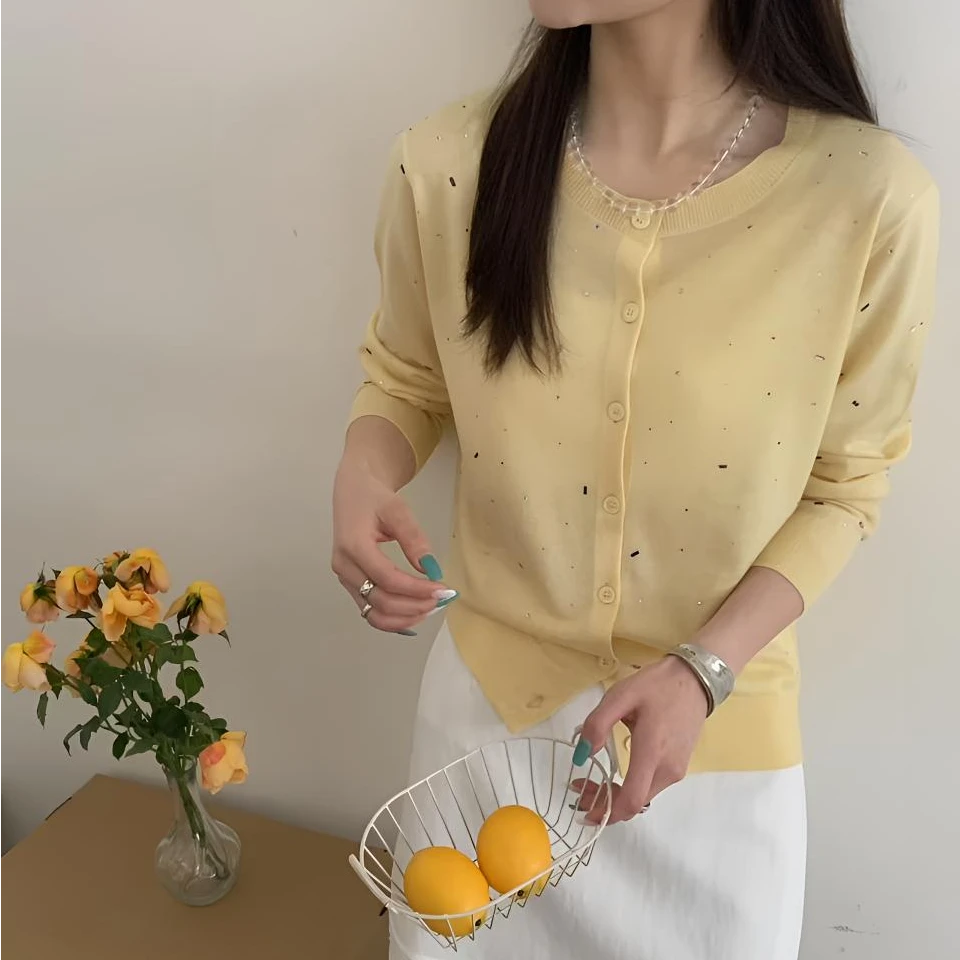 早春新款园领亮钻长袖开衫韩系温柔时尚百搭修身毛衣外套女欧若风