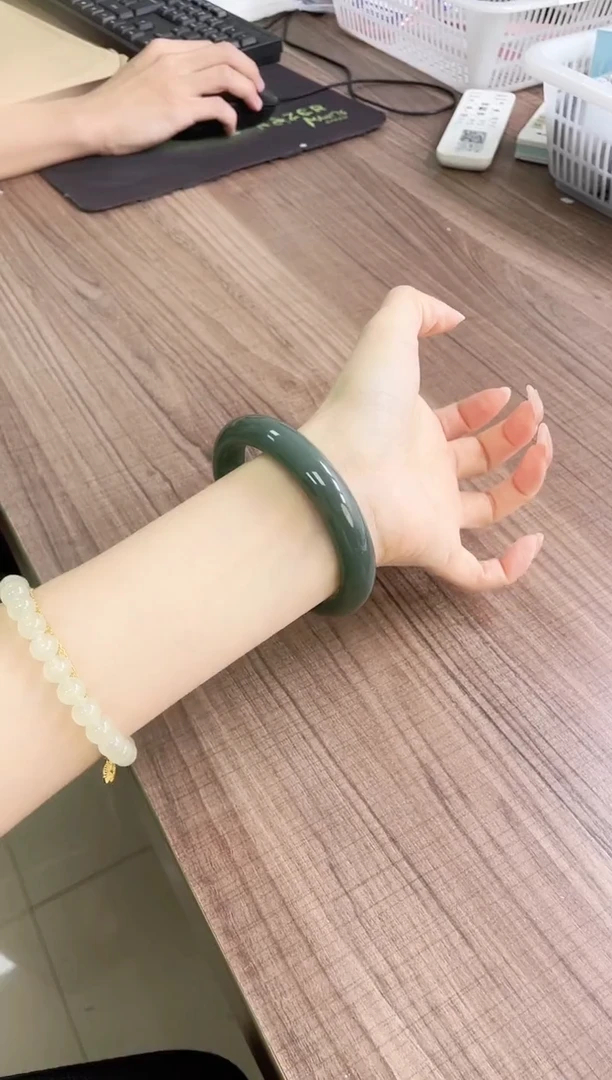 未镶嵌手镯石英质玉410-63