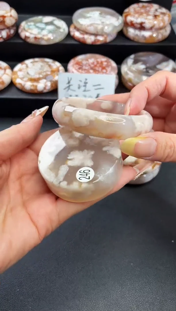 手镯玛瑙/玉髓未镶嵌石英质玉54圈53/54带（赠送镯心）