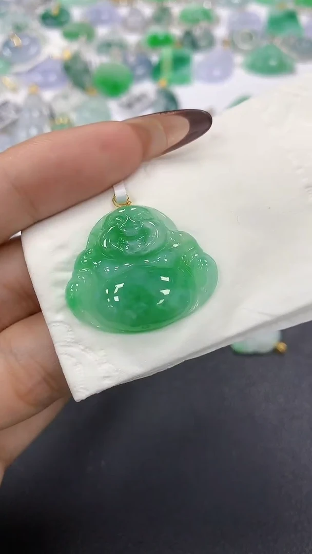 颈饰18K金镶嵌翡翠a货假一赔三支持复检百元上9元证书费自理