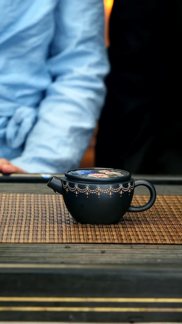 【闪购商品】紫砂茶壶XS50镜花园 君子兰