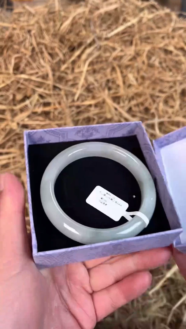 未镶嵌手镯石英质玉A-736