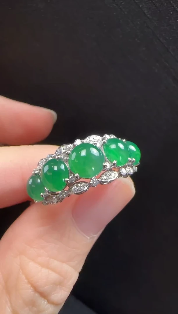 18K金镶嵌戒指翡翠539蛋面一枚