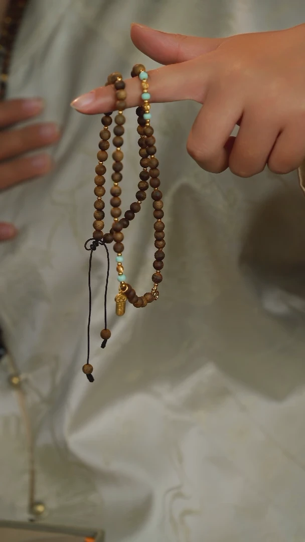 【闪购商品】沉香手串莺歌绿奇楠绿松沉香项链（多样性发一）