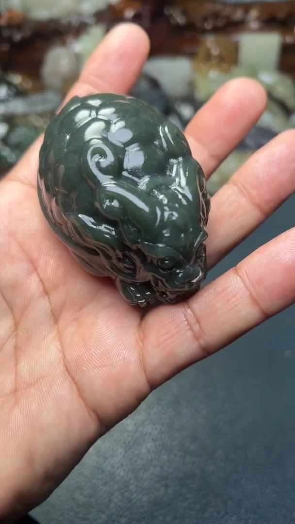 未镶嵌和田玉把件-