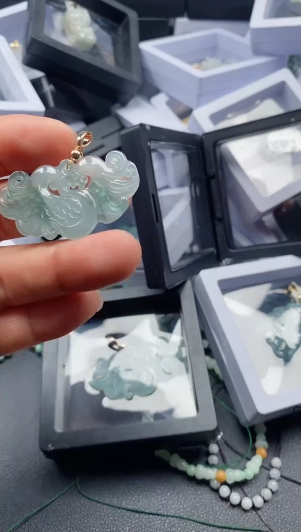 翡翠未镶嵌吊坠(不含链)3110