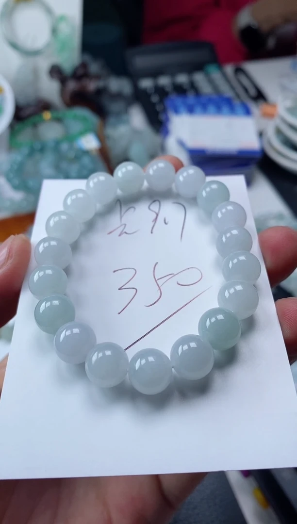 颈饰未镶嵌翡翠手串