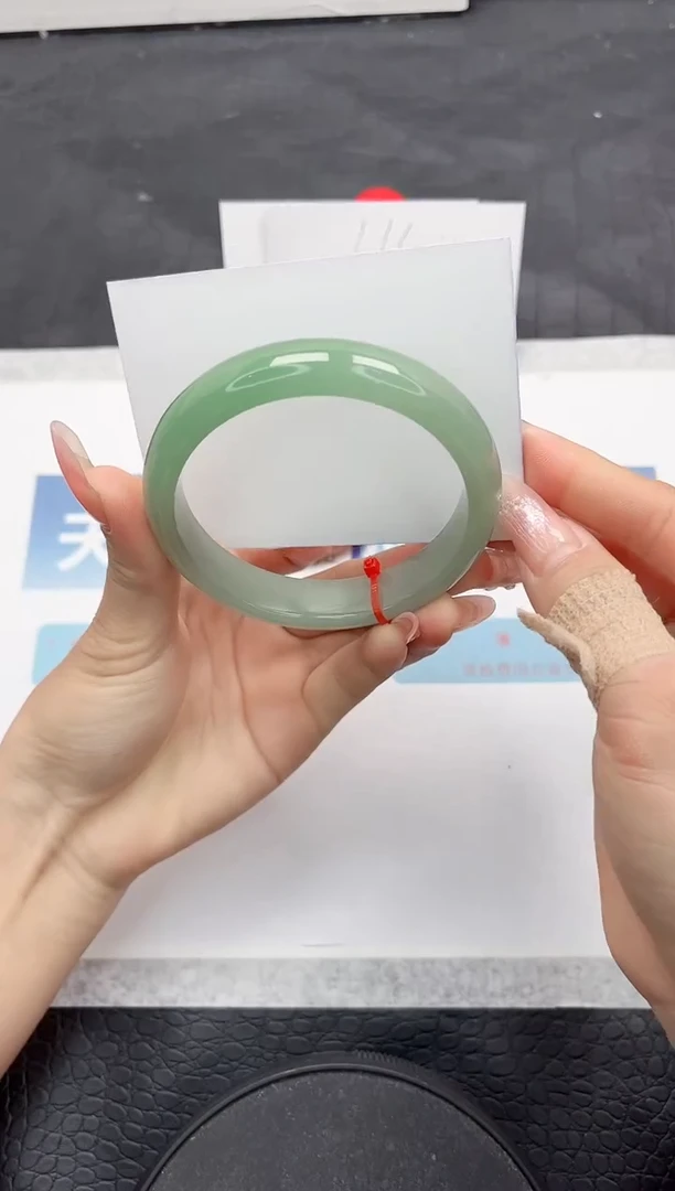 【闪购商品】石英质玉手镯未镶嵌L23-60