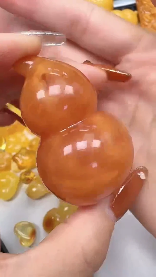 裸石琥珀未镶嵌如图