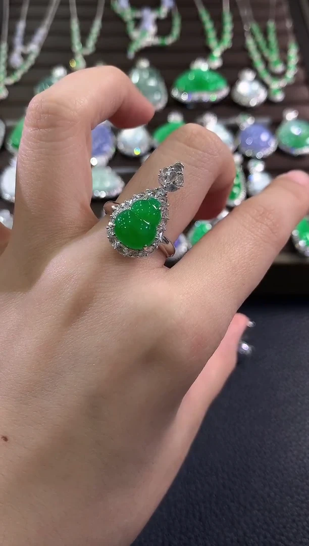 18K金镶嵌戒指翡翠q86