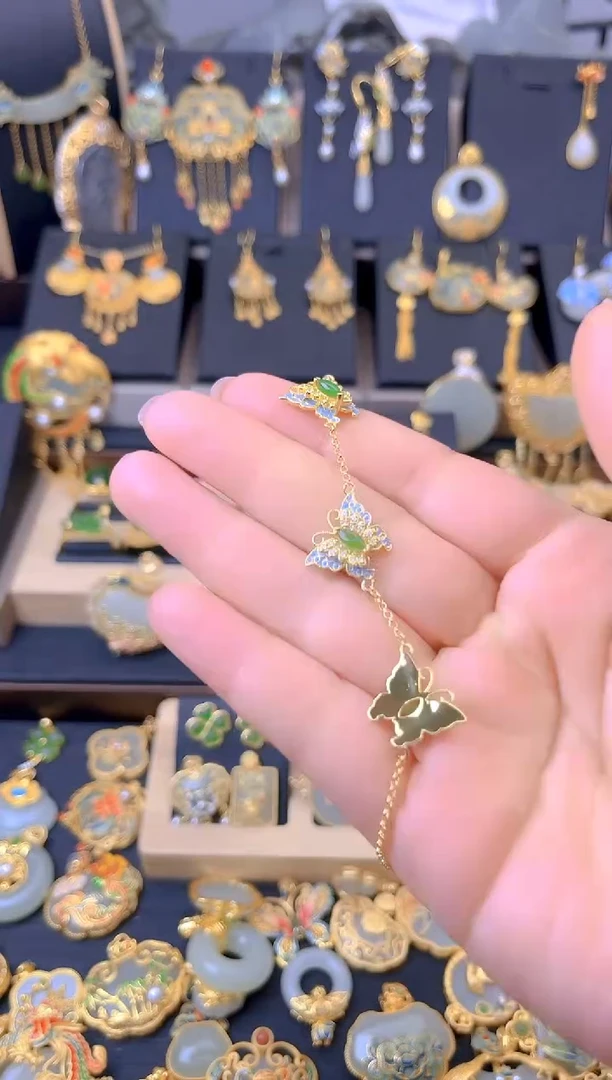 【闪购商品】和田玉手链银S925镀金镶嵌蝴蝶手链
