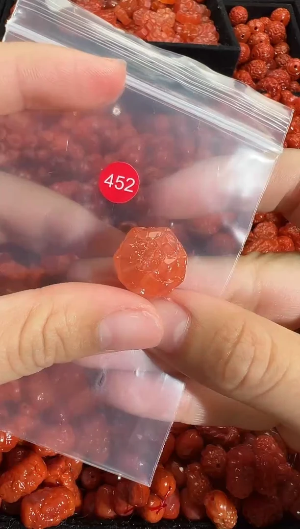 颈饰未镶嵌南红玛瑙1