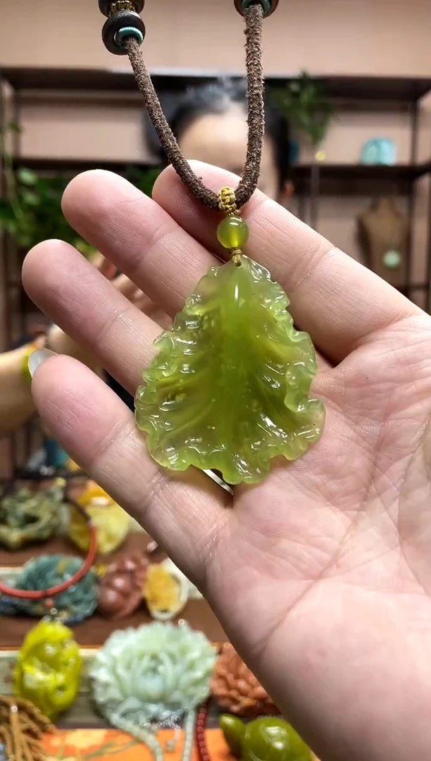 未镶嵌岫玉吊坠·