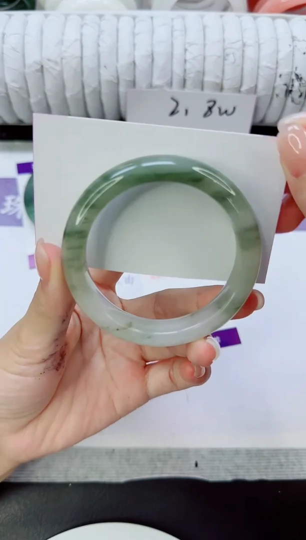 未镶嵌手镯石英质玉165/55.4