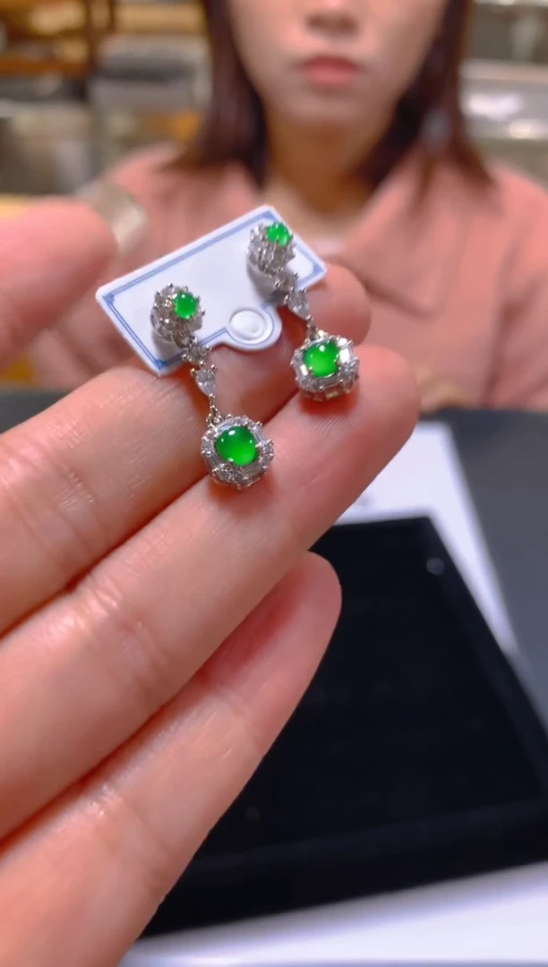 未镶嵌翡翠耳饰多样性发一