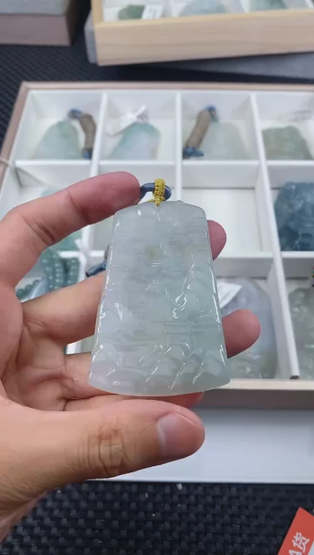 翡翠未镶嵌颈饰