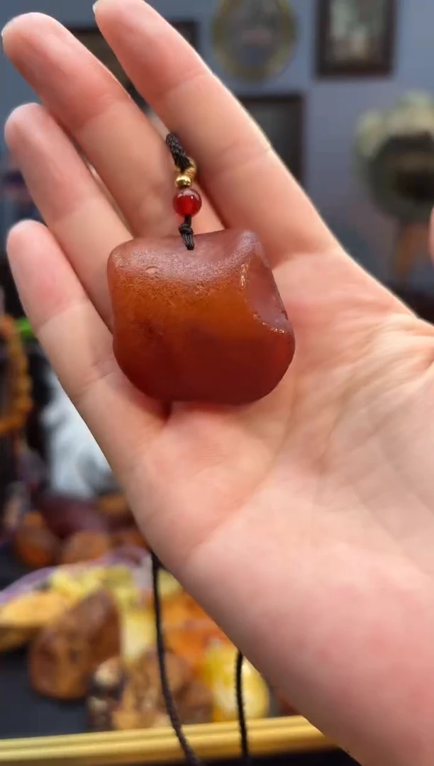 琥珀颈饰未镶嵌吊坠