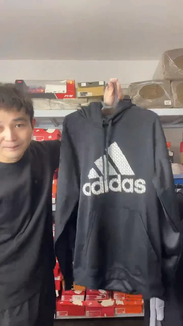 大牌潮服清仓中，编号FRI W127 ,  尺码L