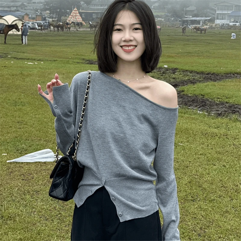 法式斜肩开叉露肩长袖针织衫上衣2025春秋百搭不规则纯欲气质上衣