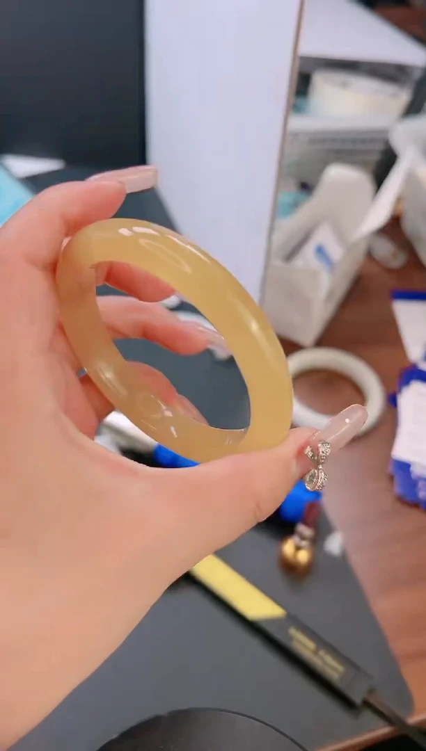 未镶嵌手镯石英质玉13T13-59