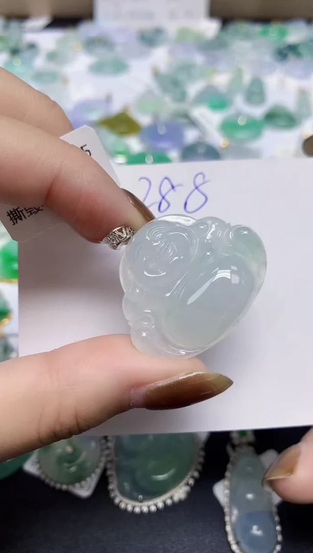 颈饰18K金镶嵌翡翠天然缅甸翡翠A货翡翠百元以上9元证书费自理