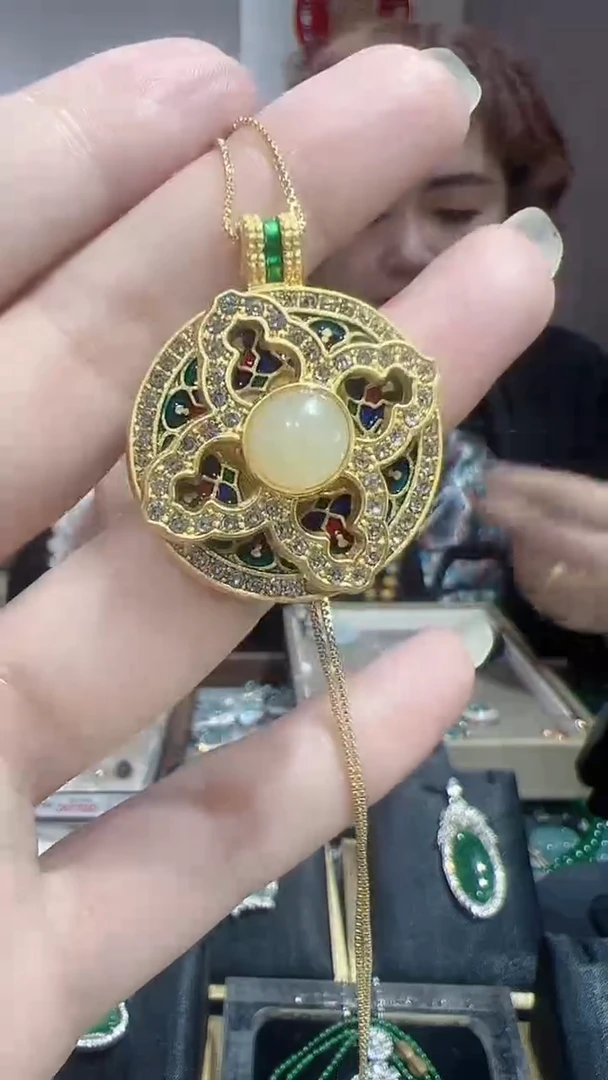 颈饰未镶嵌和田玉2025102204