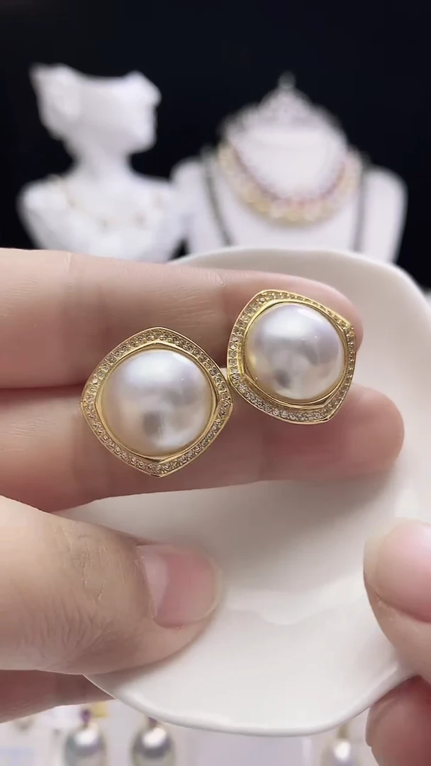 【闪购商品】拼合珍珠（马贝珠）耳饰银S925镶嵌海水马贝耳钉