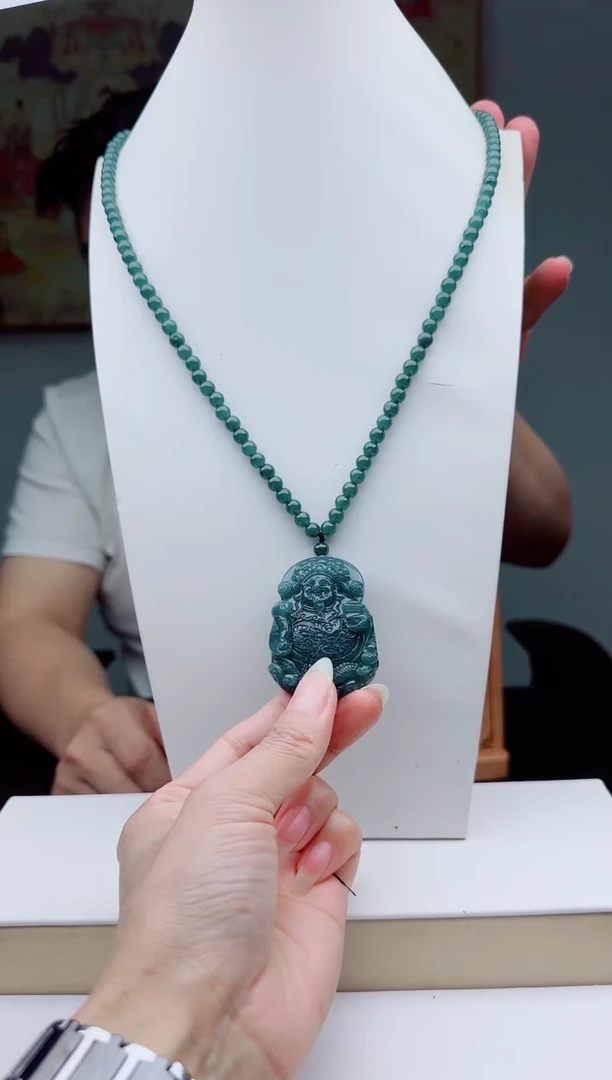 颈饰未镶嵌翡翠多样性发其一