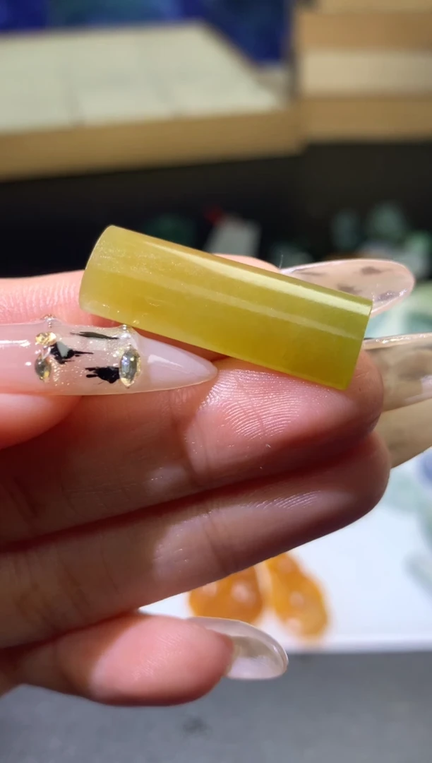 未镶嵌定制翡翠毛货  30.3-11.1-4.5