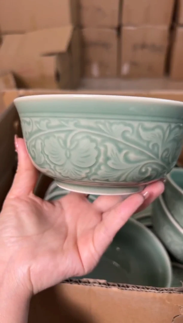 陶瓷耀州窑青釉5.5寸缠枝牡丹碗一只正品