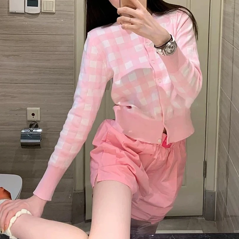 粉蓝两色 格纹格子针织圆领刺绣女毛针织衫时尚针织衫