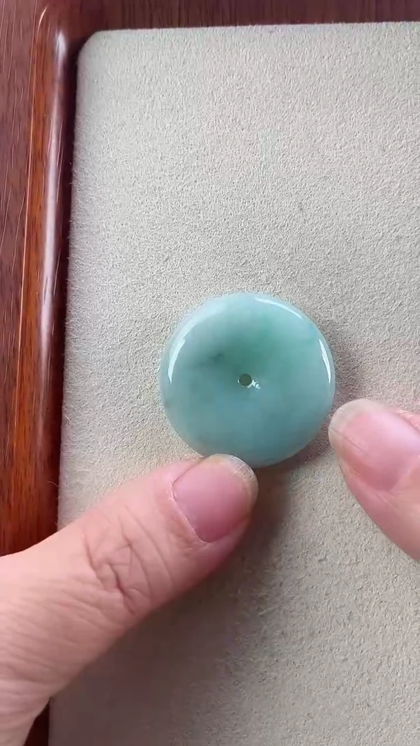 【闪购商品】翡翠吊坠(不含链)未镶嵌孤品30*6mm