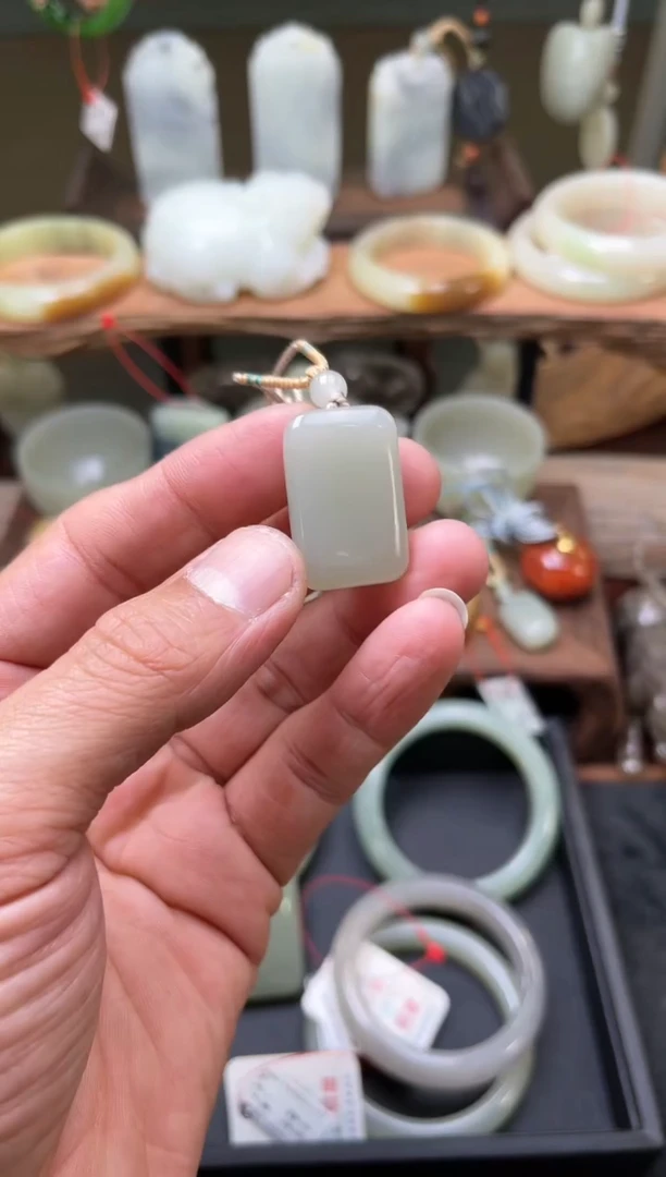 【闪购商品】和田玉吊坠未镶嵌且末青白 无事牌 9002039