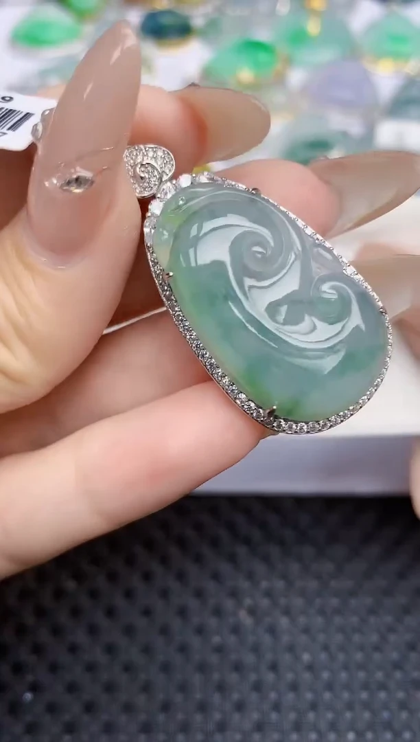 颈饰银S925镶嵌翡翠41   天然翡翠A货  百元以上9米证书费自理