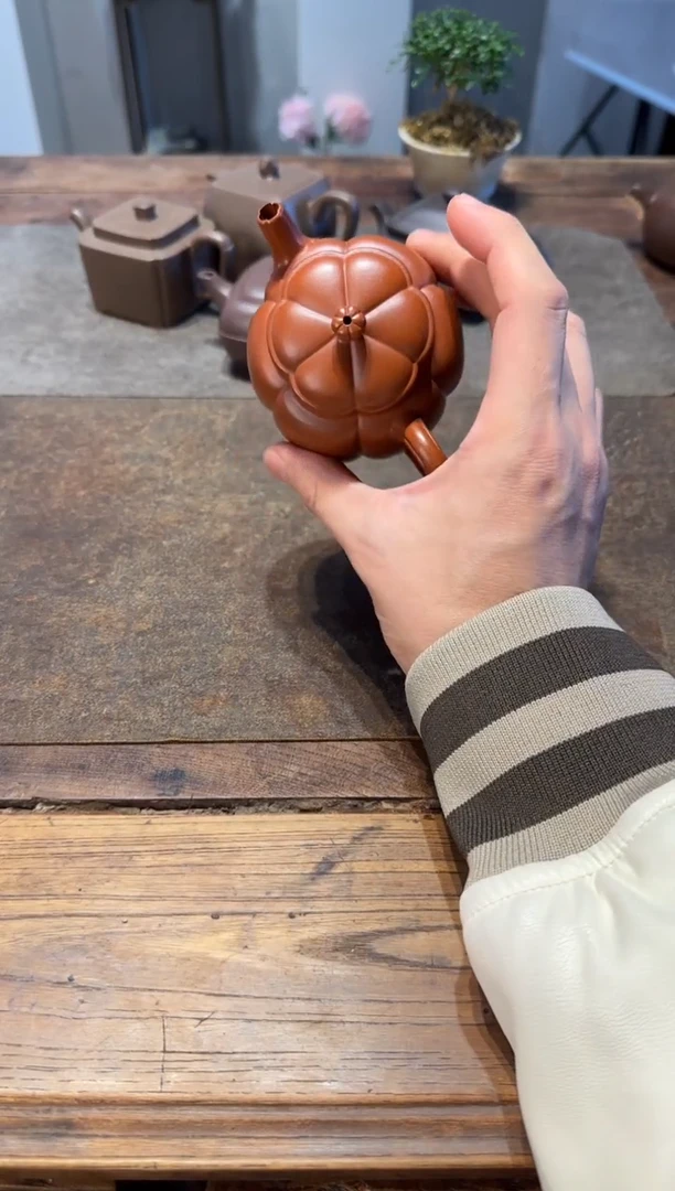 茶壶紫砂还**好繁花 朱泥