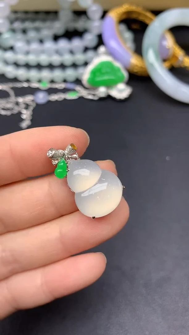 颈饰18K金镶嵌翡翠138-雪姐翡翠天天见