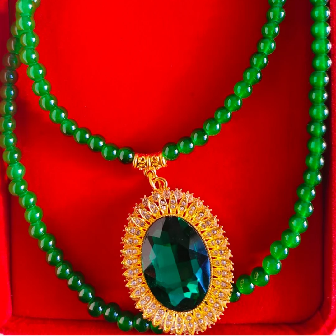 豪镶满钻-新中式绿色毛衣链