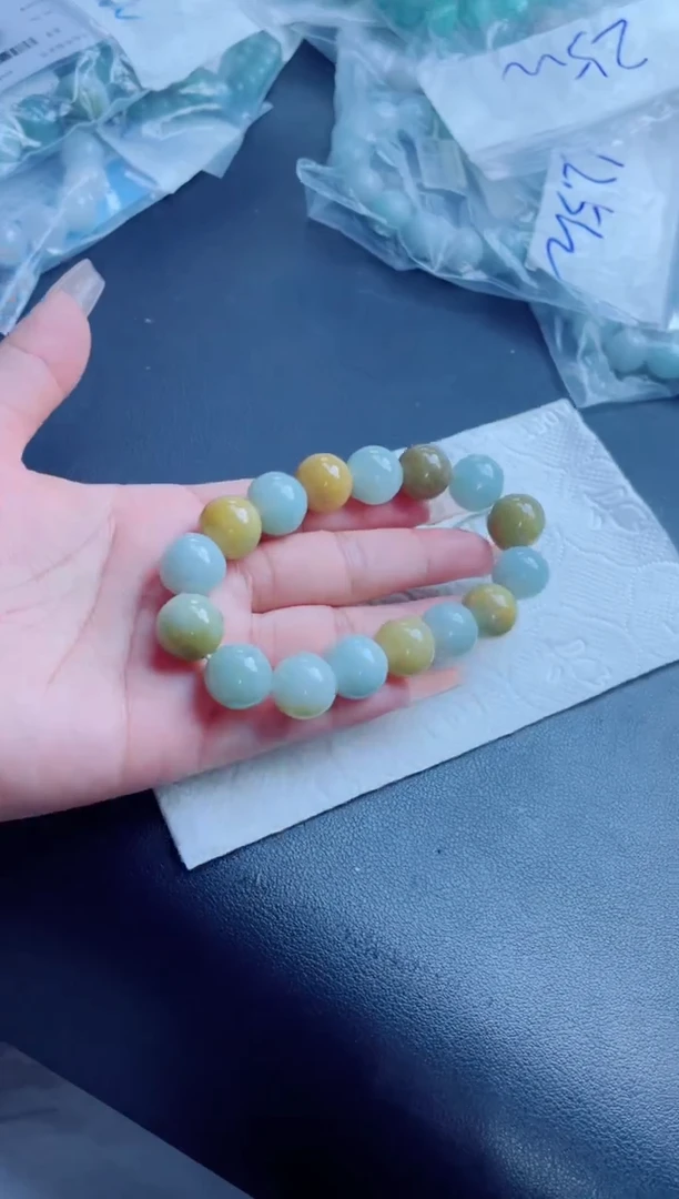 定制翡翠未镶嵌珠串